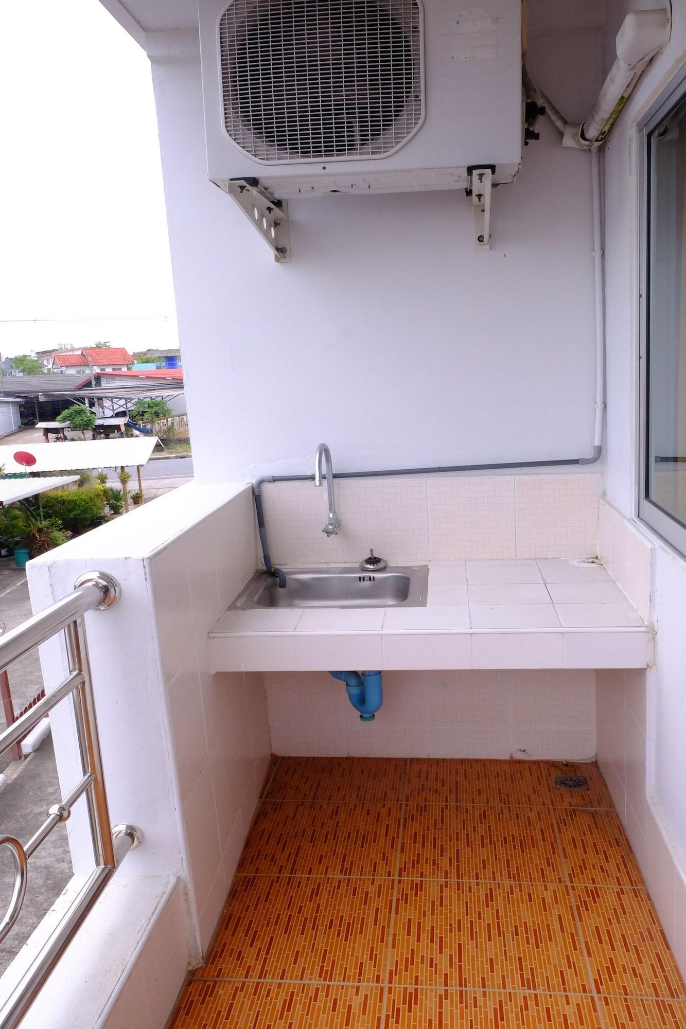 ראיונג Banchang Apartment And Hotel מראה חיצוני תמונה